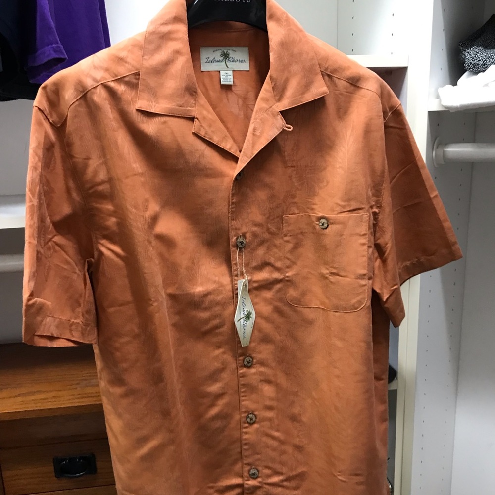Island Shores Hawaiian shirt, size M, burnt orange color, rayon & polyester, NWT